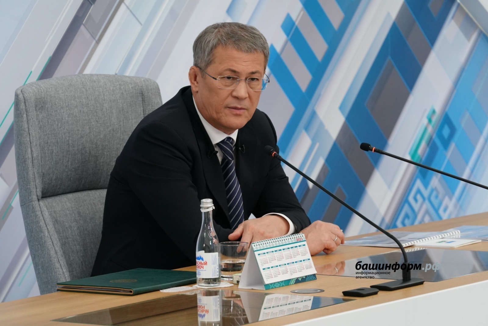 Олег Яровиков