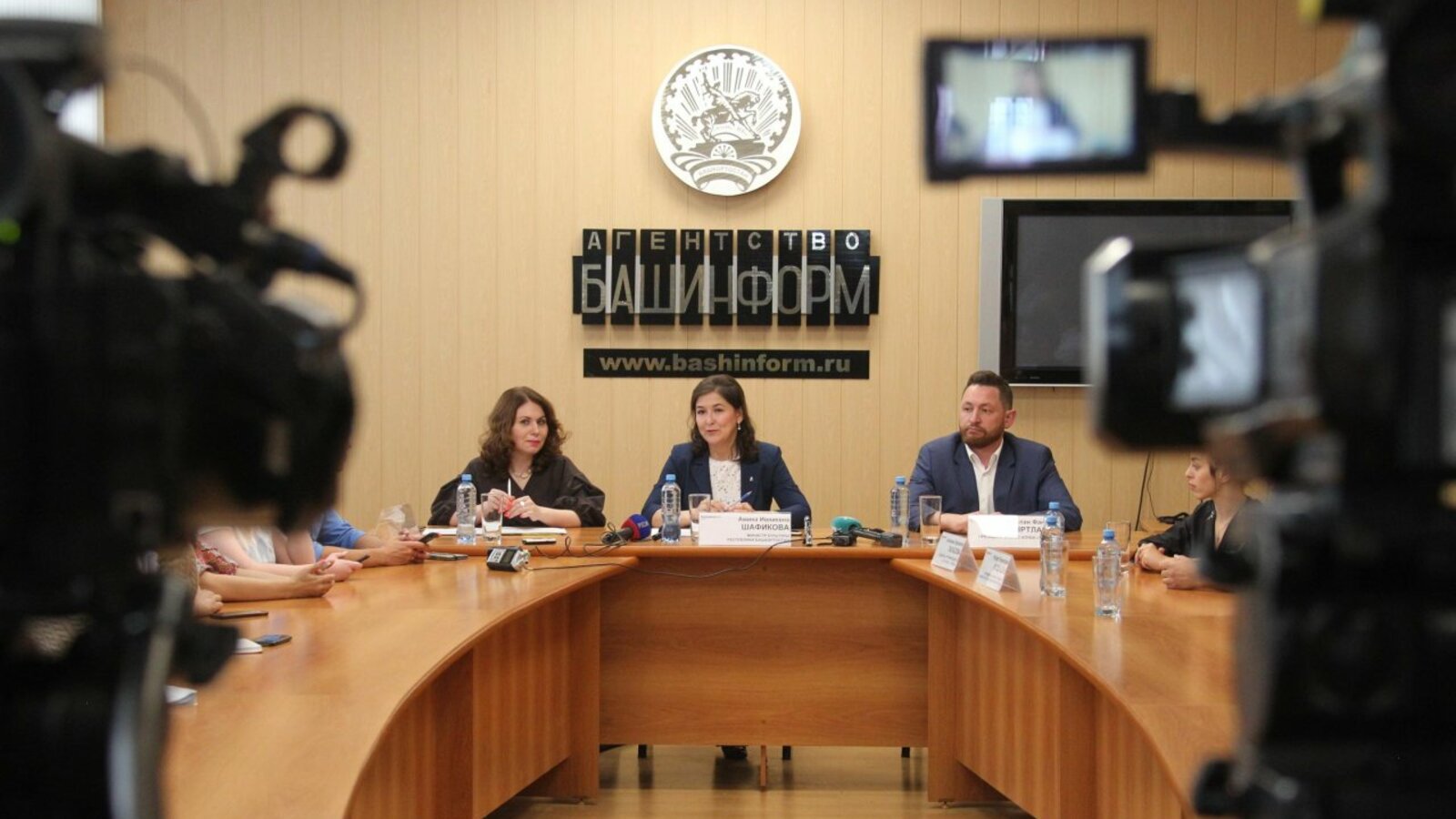 Олег Яровиков