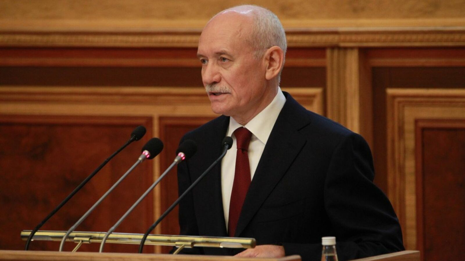 Олег Яровиков