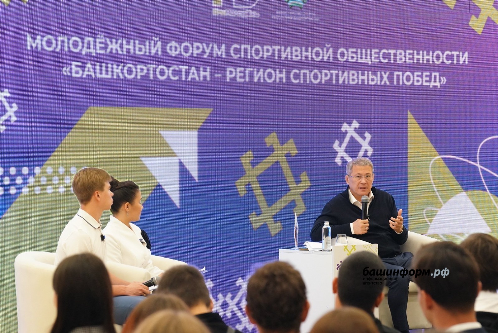 Олег Яровиков