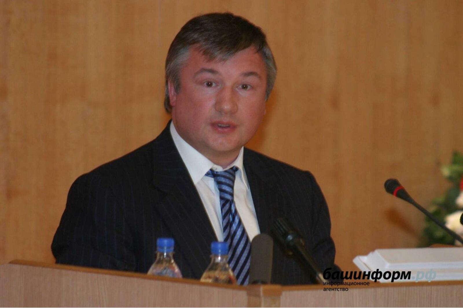 Олег Яровиков