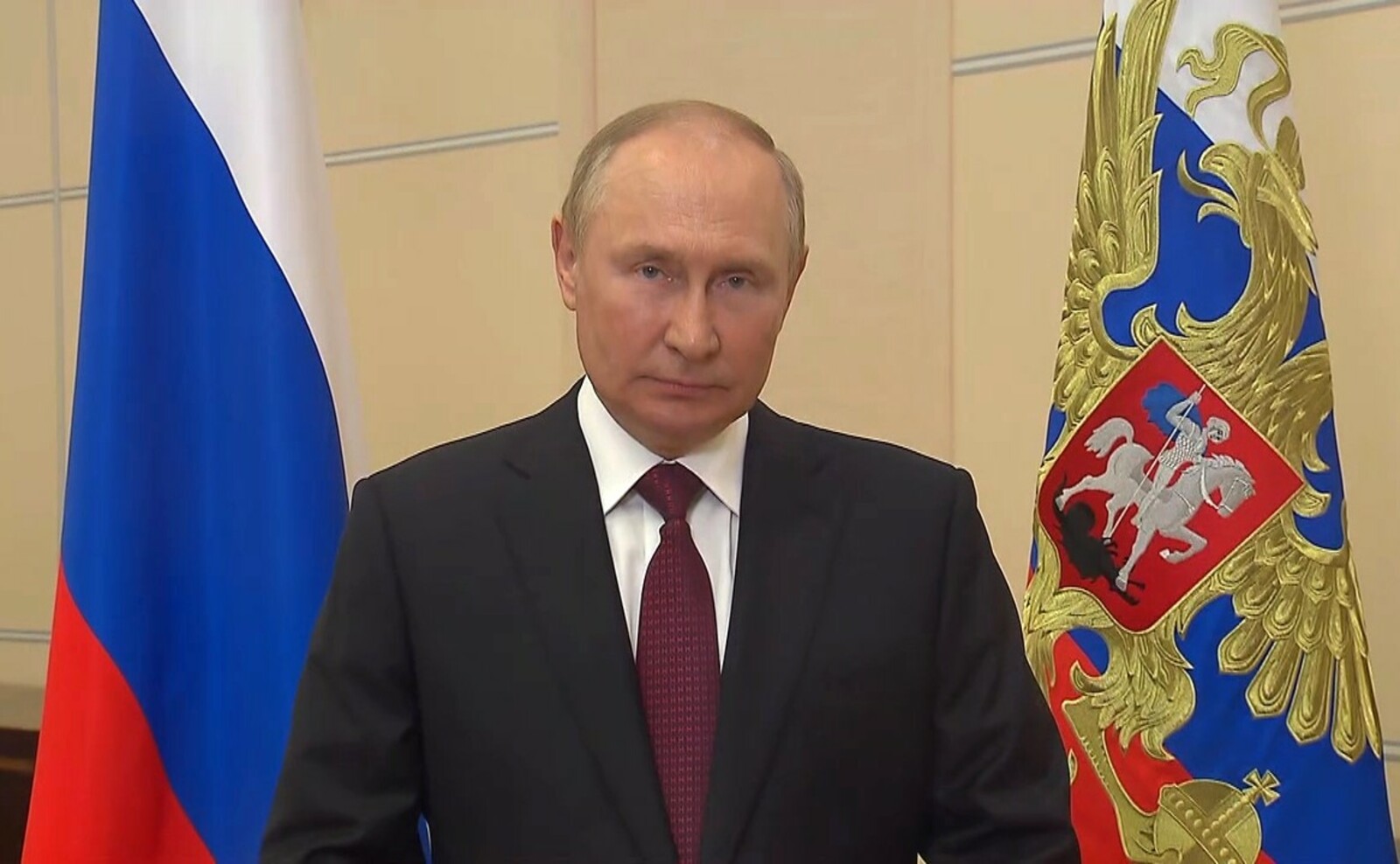 Обращение Президента России Владимира Путина по случаю Дня Государственного флага России