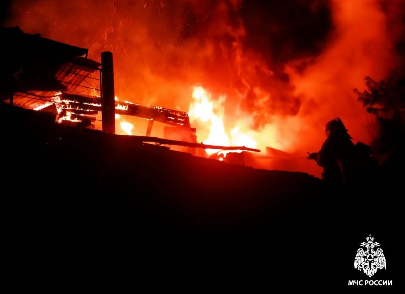 В Башкирии пострадал человек, тушивший пожар