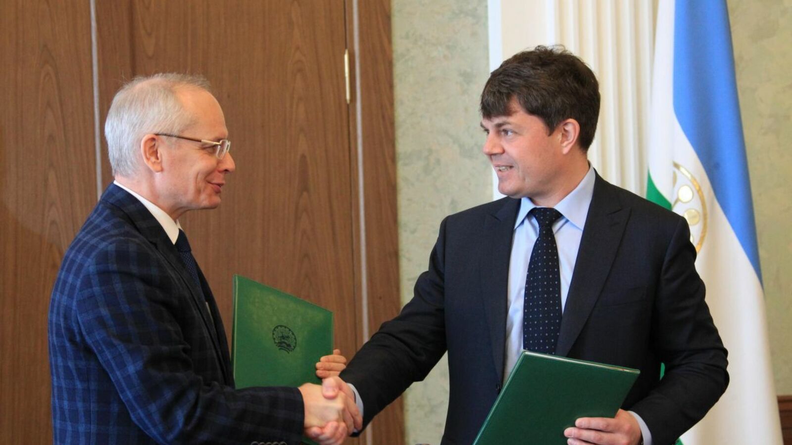 Олег Яровиков