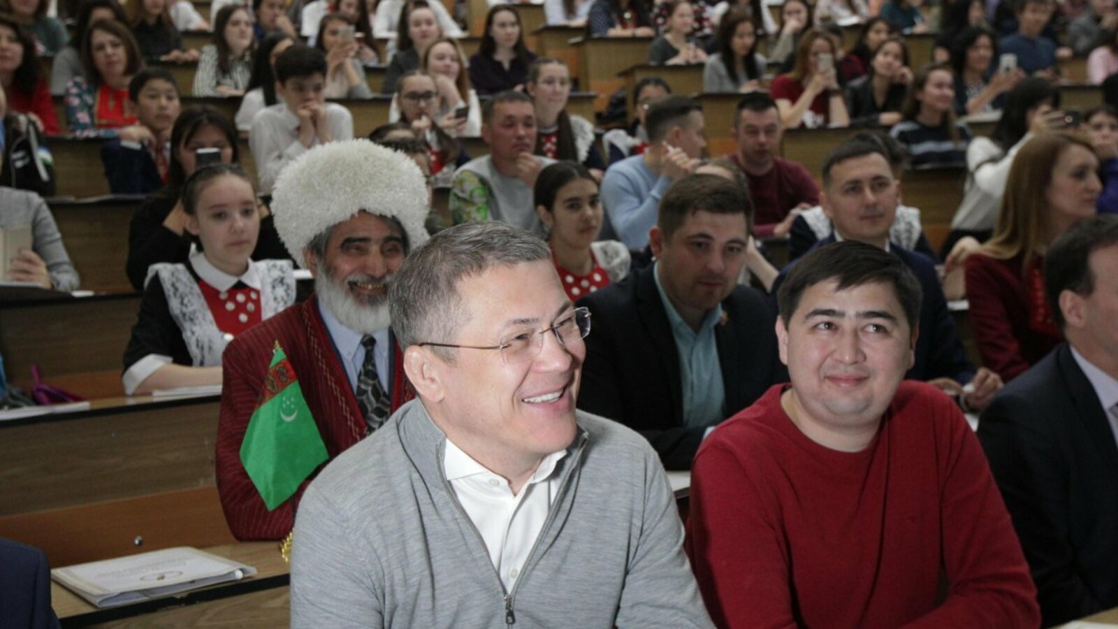 Олег Яровиков