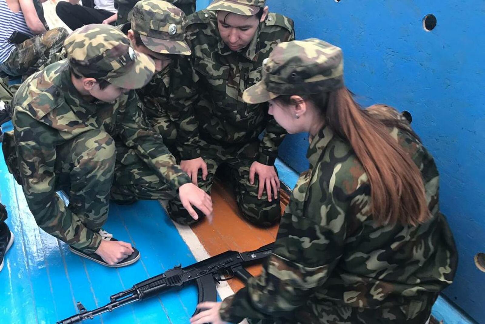 автор