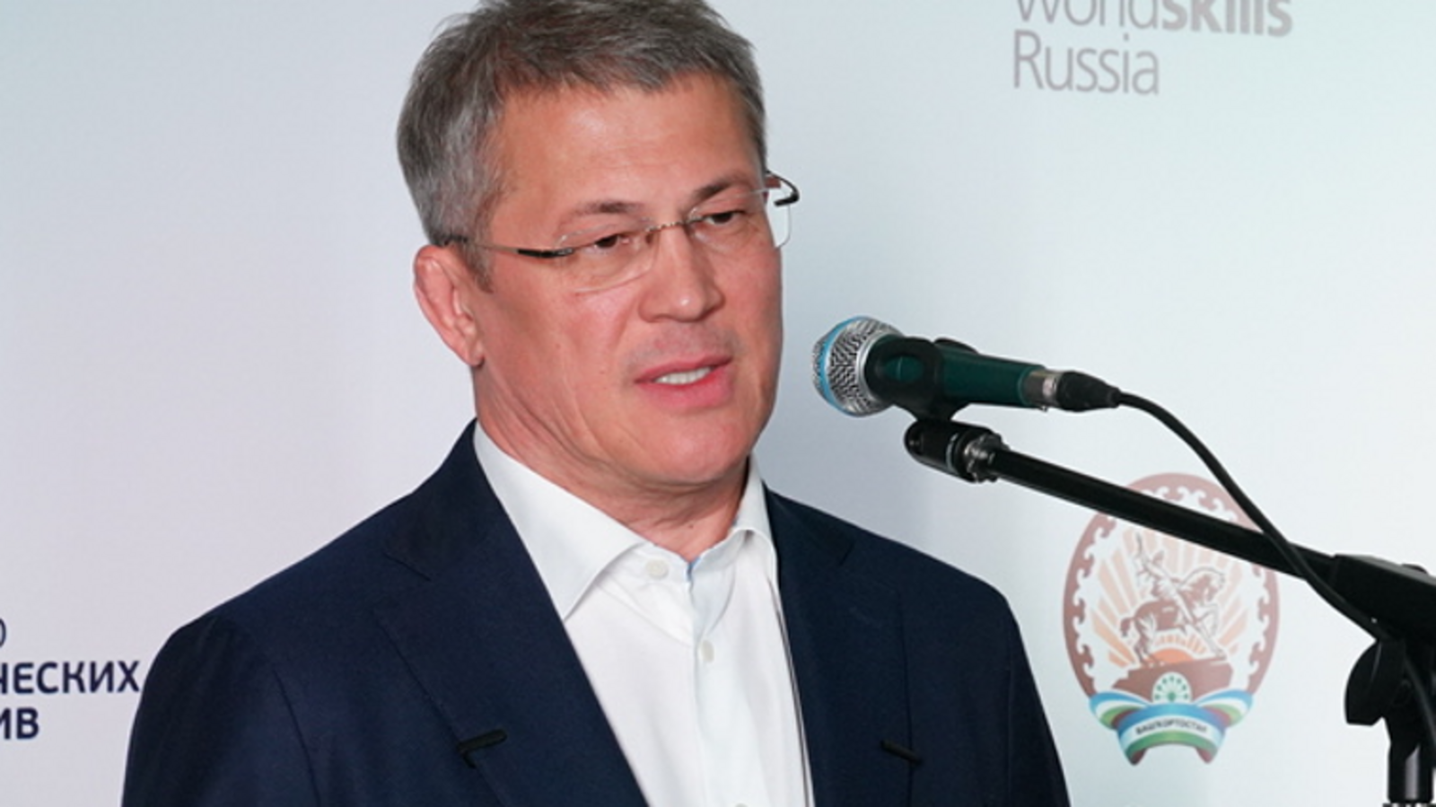 Олег Яровиков