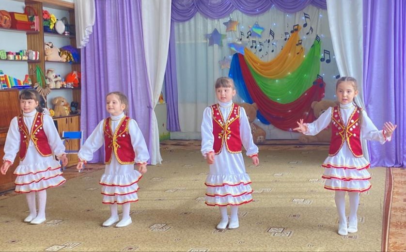 В Кигинском районе стартовал конкурс детского творчества