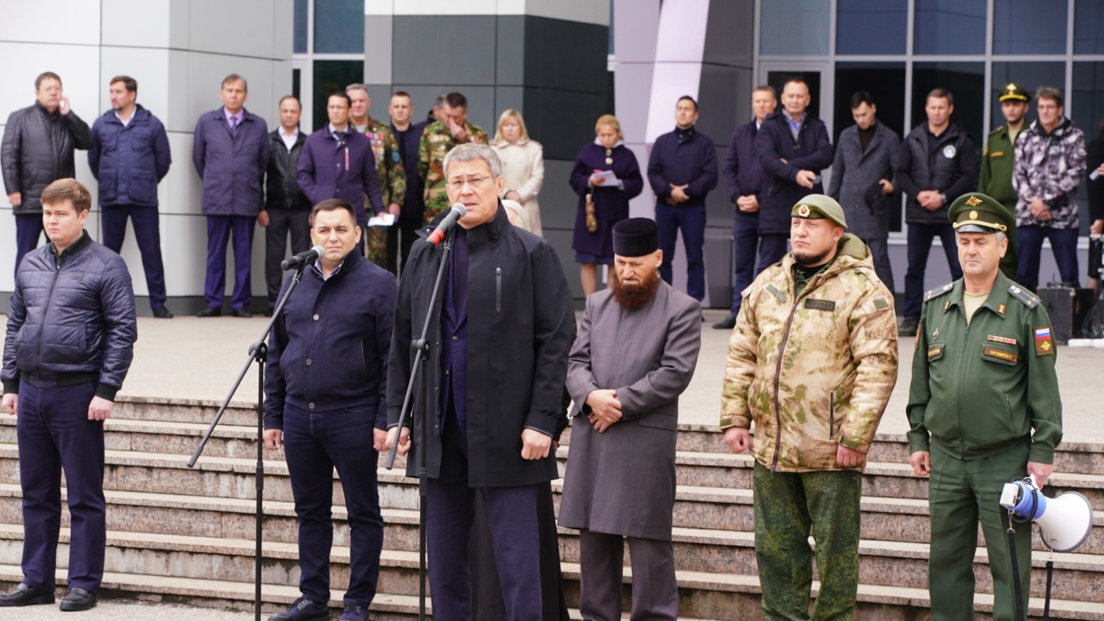 Олег Яровиков