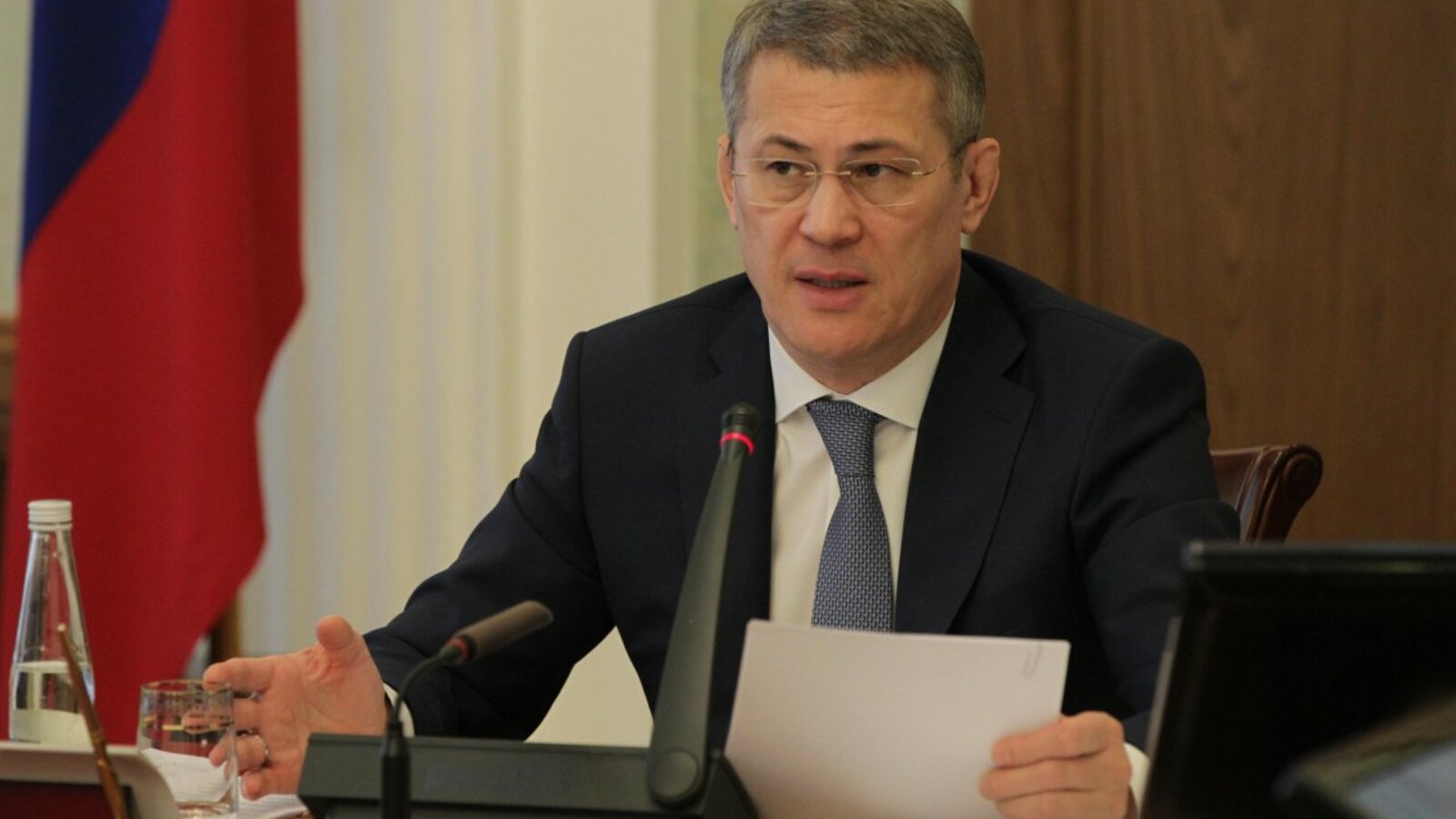 Олег Яровиков