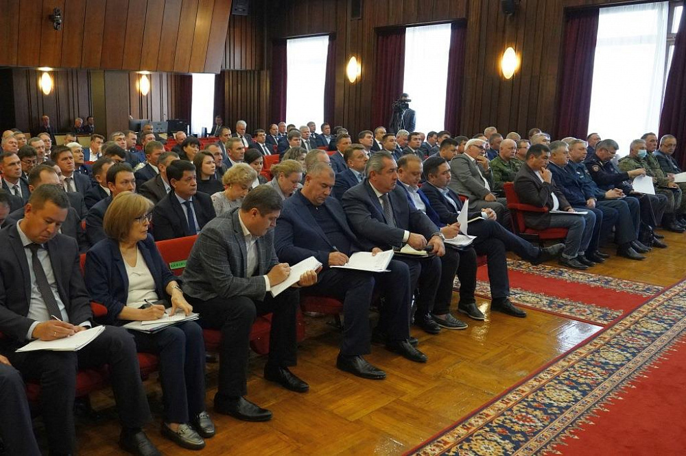 Радий Хабиров провёл мобилизационное совещание с главами муниципалитетов и членами Правительства Башкортостана