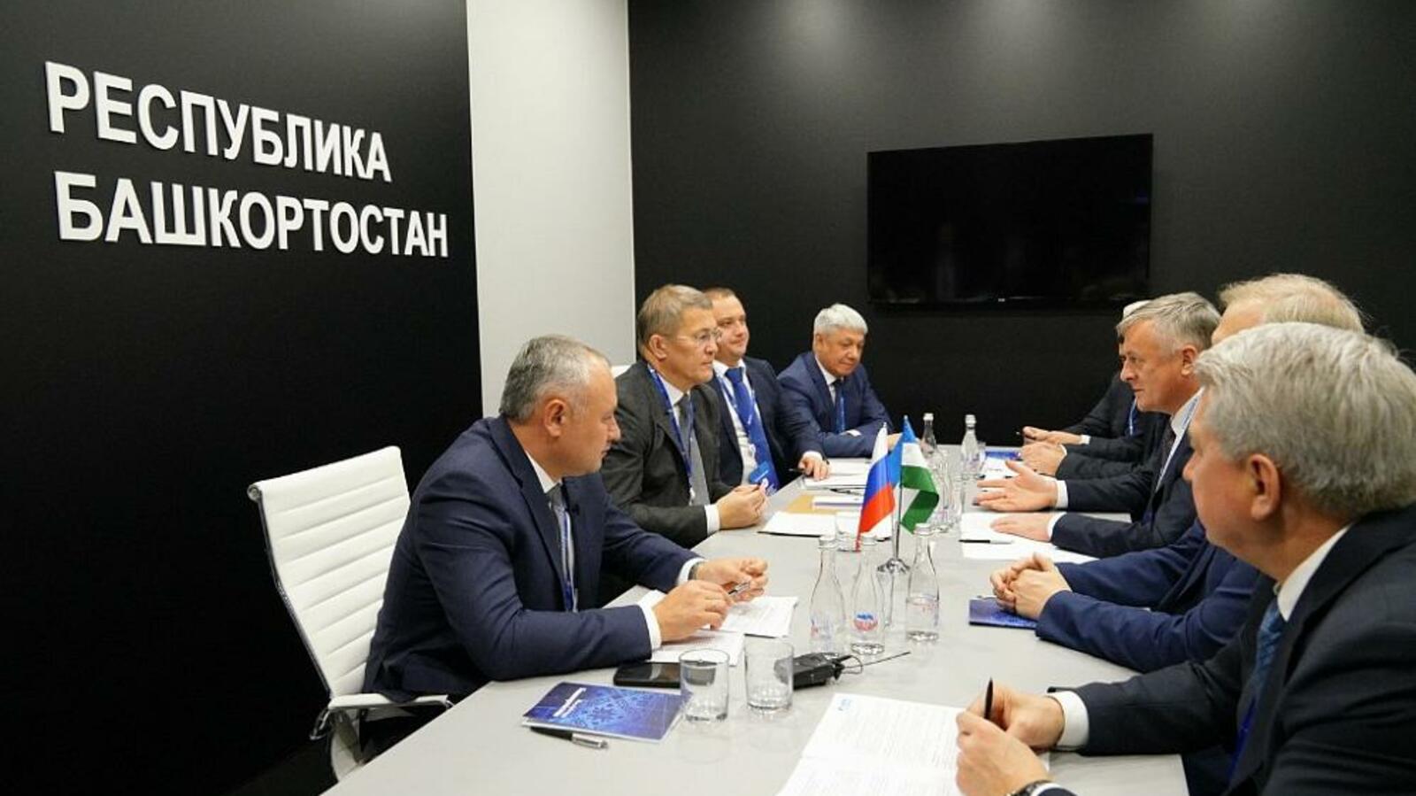 Олег Яровиков