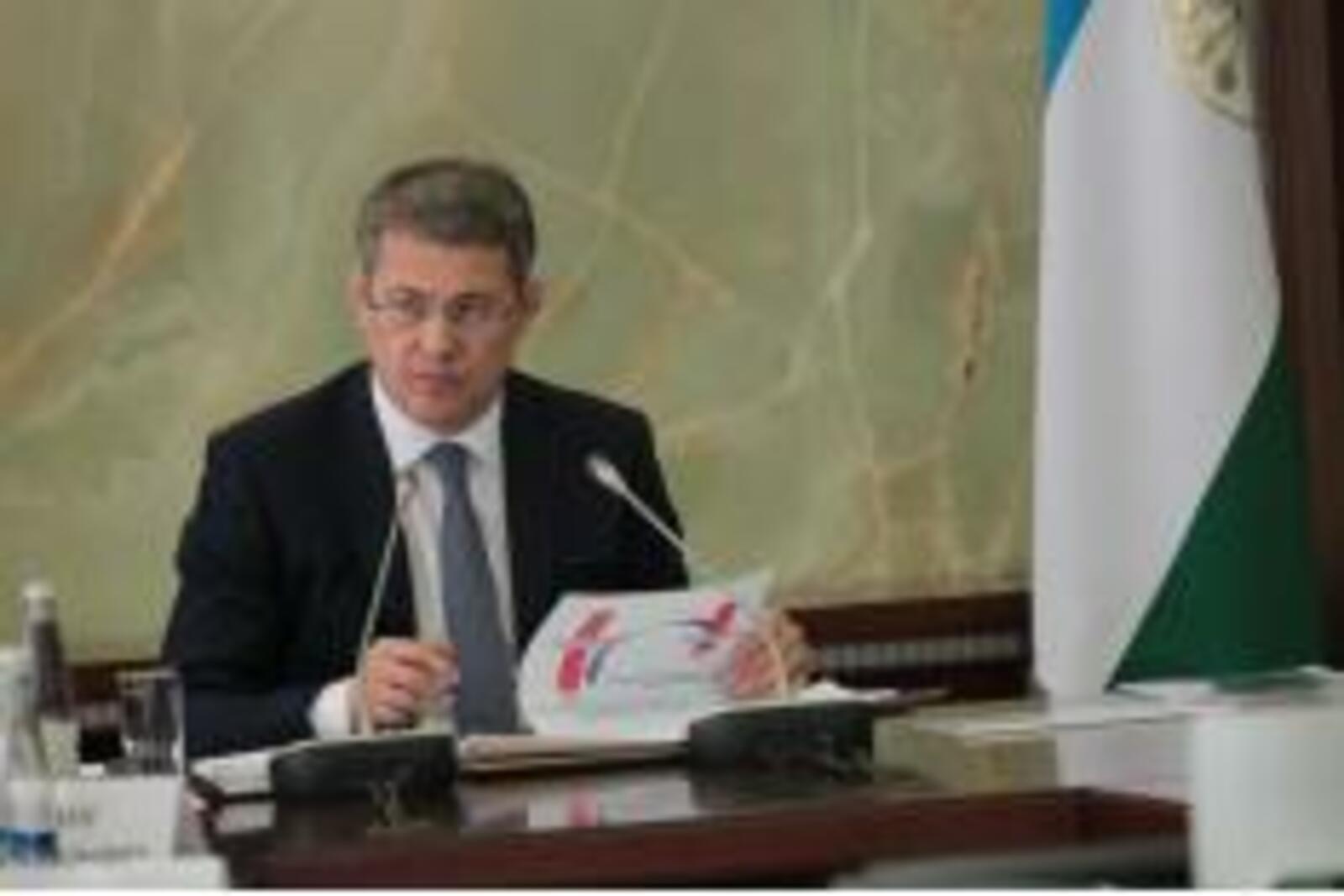 Олег Яровиков