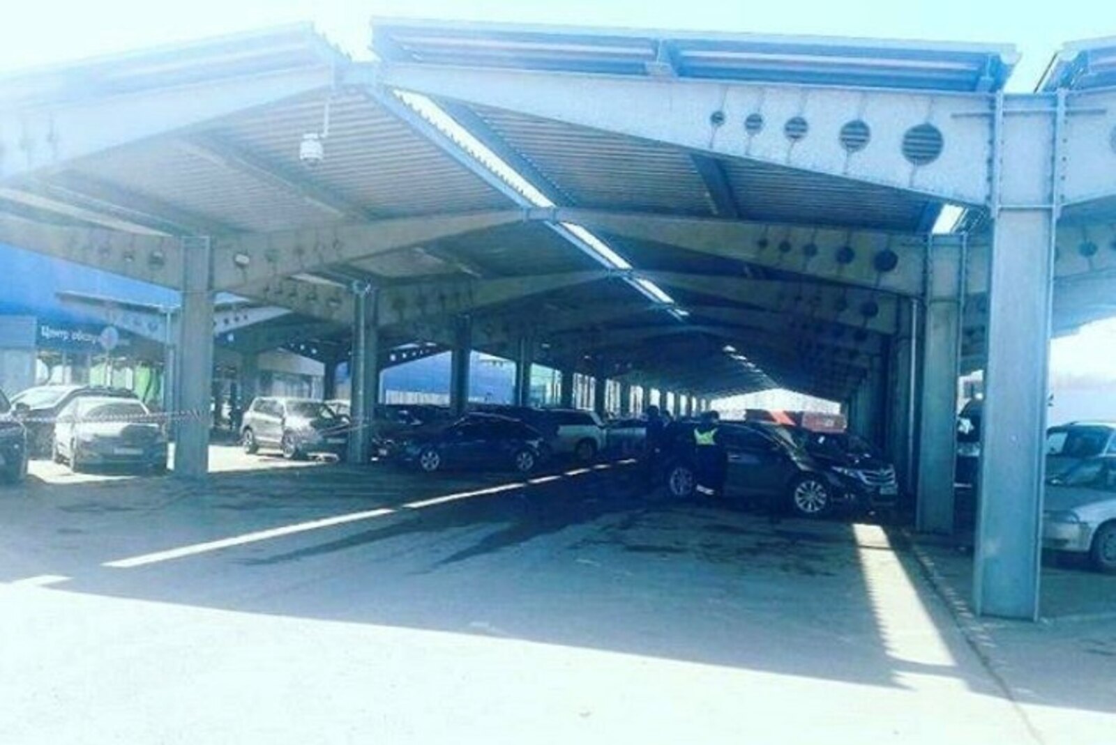 Пенсионер сбил пенсионерку на парковке METRO в Уфе