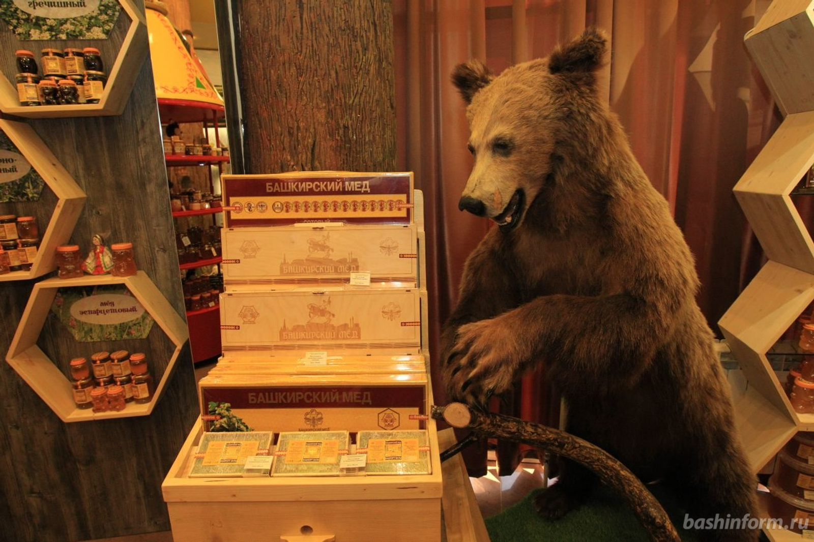 Олег Яровиков