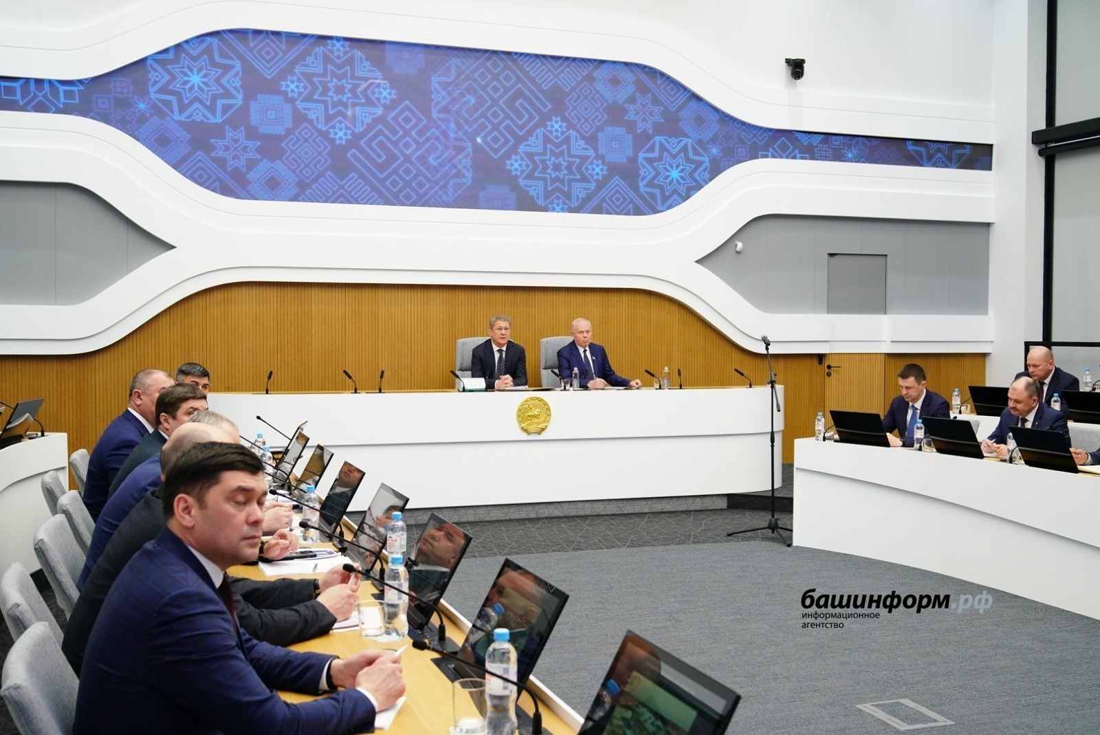 Олег Яровиков