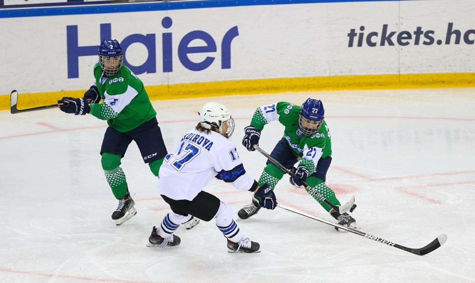 Хоккеистки «Агидели» поделили победы с девушками из Санкт-Петербурга