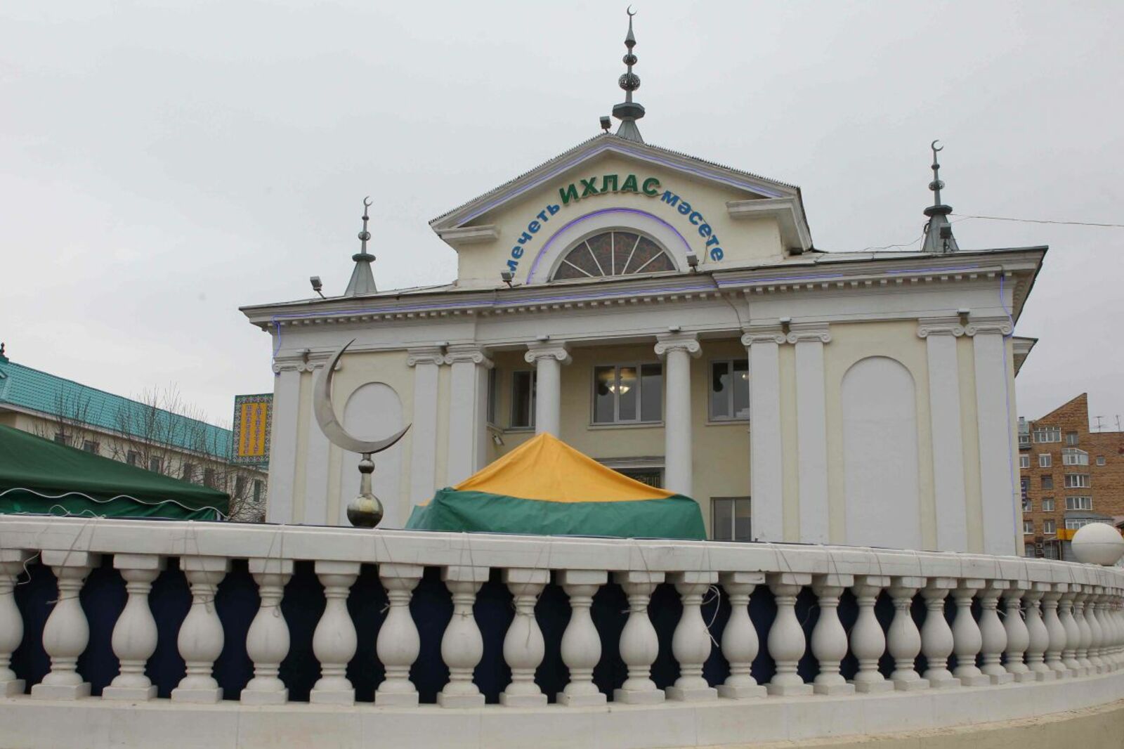 Олег Яровиков