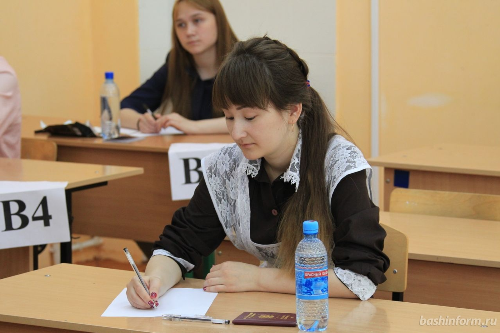 Олег Яровиков