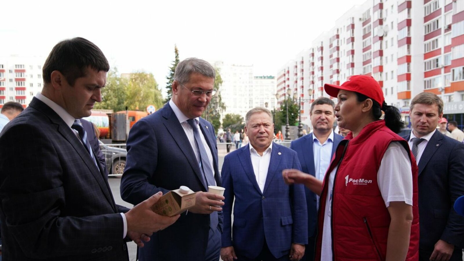 Олег Яровиков