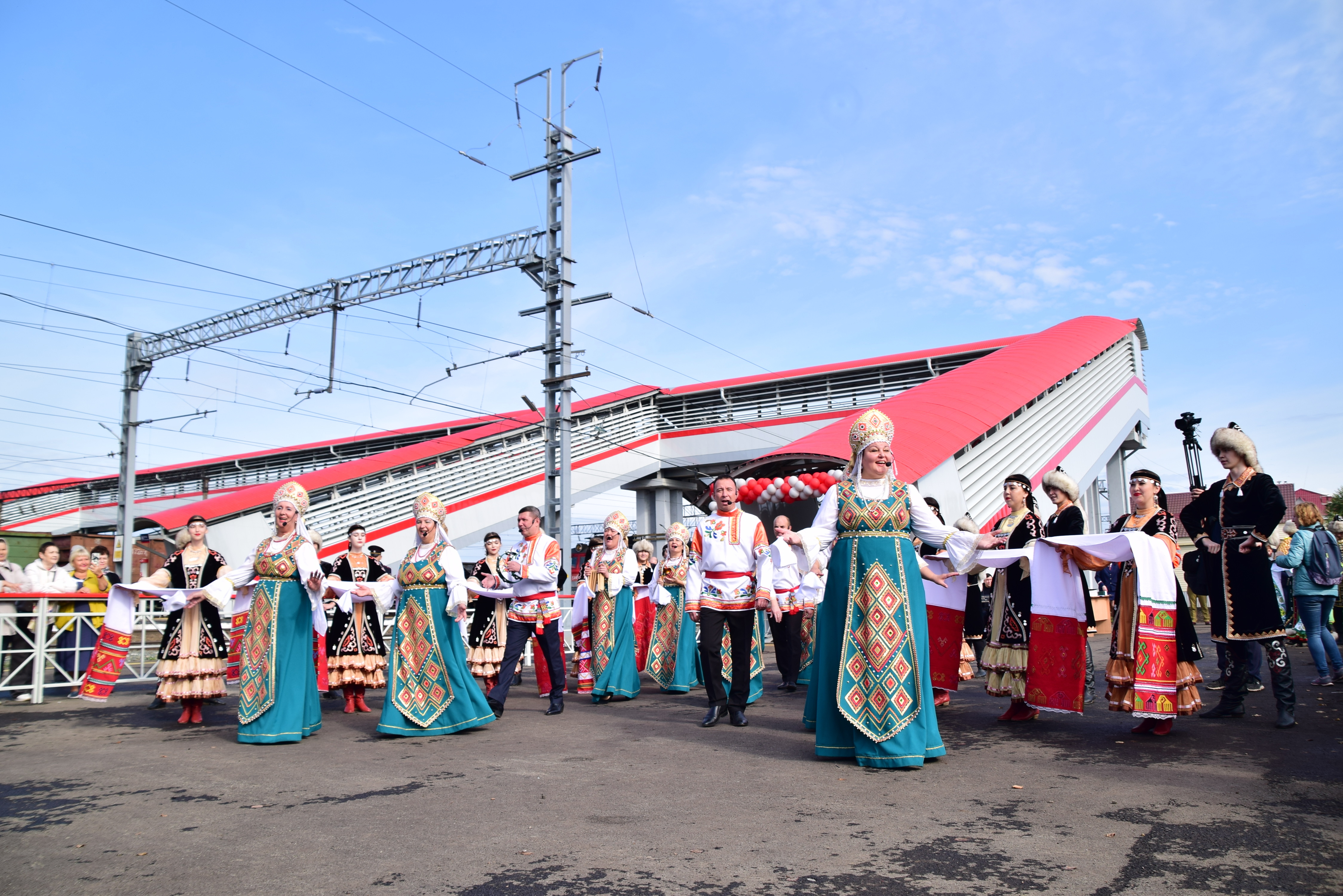 На станции Янаул торжественно открыли пешеходный мост