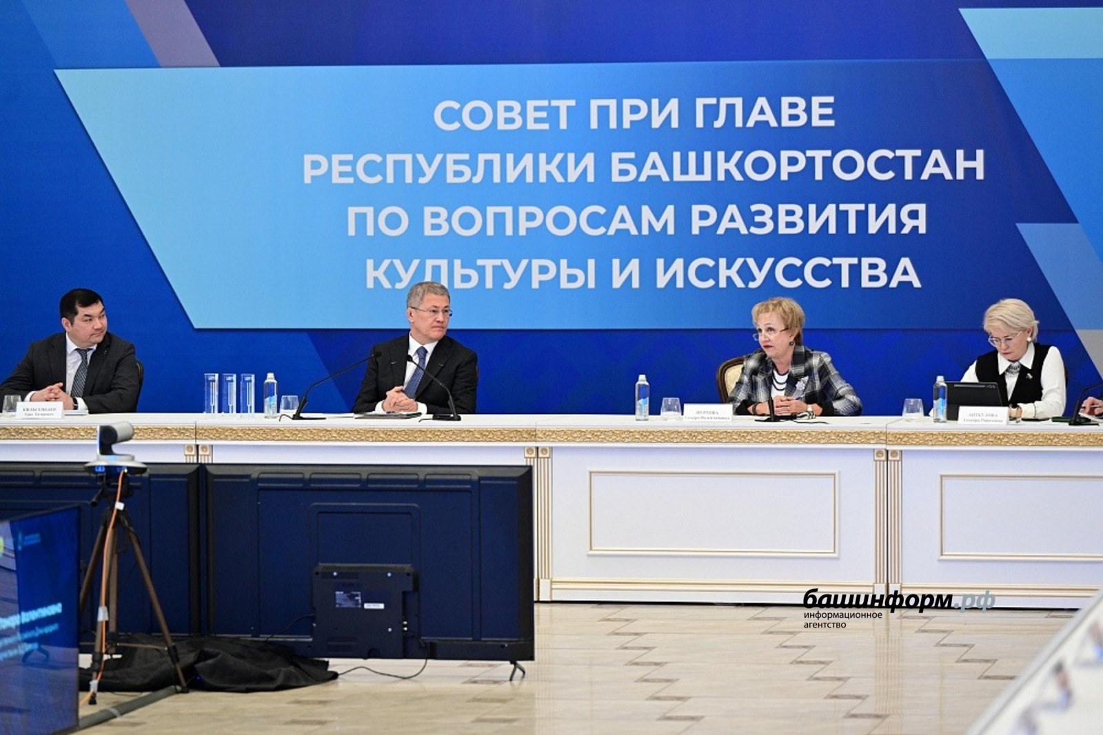 Олег Яровиков, Азат Мухамедьянов пресс - служба Главы Башкортостана