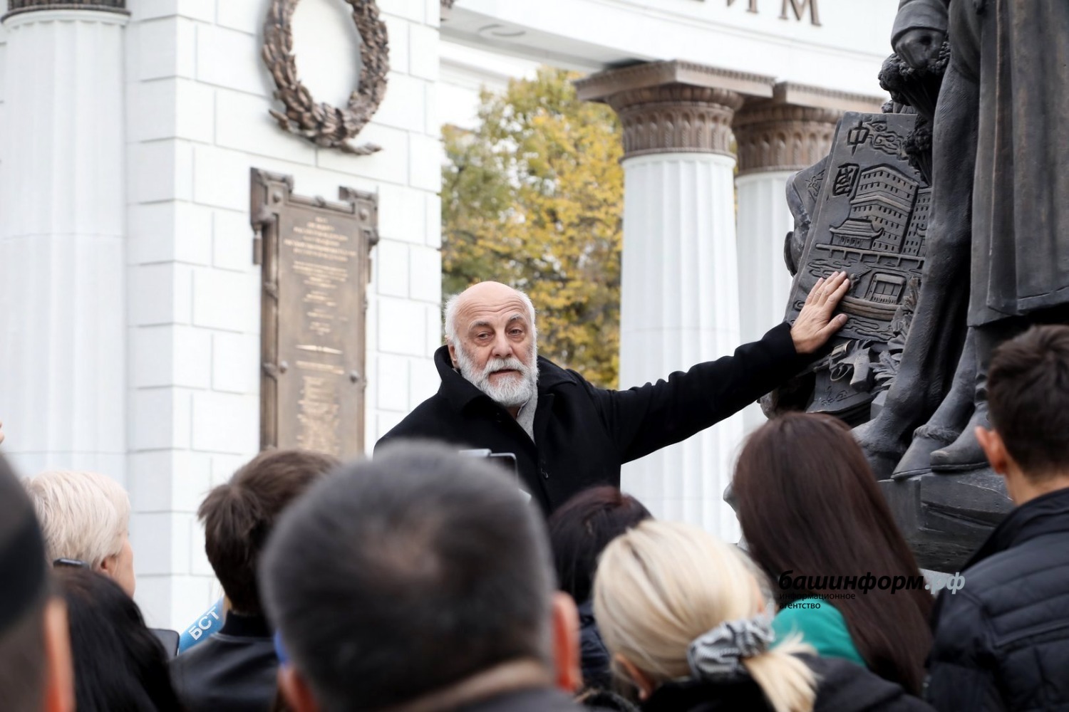 памятник шаймуратову в уфе на советской площади
