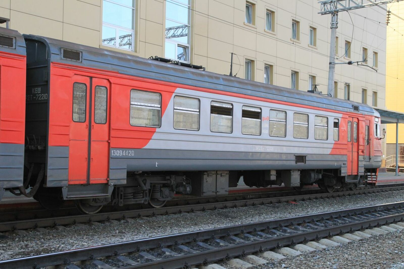 Олег Яровиков