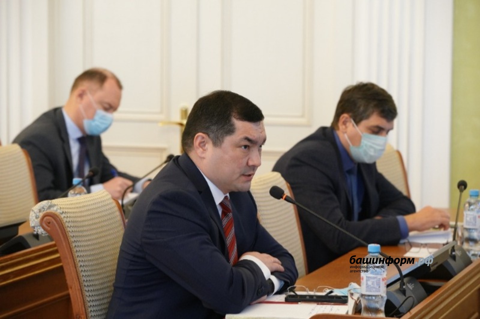 Олег Яровиков