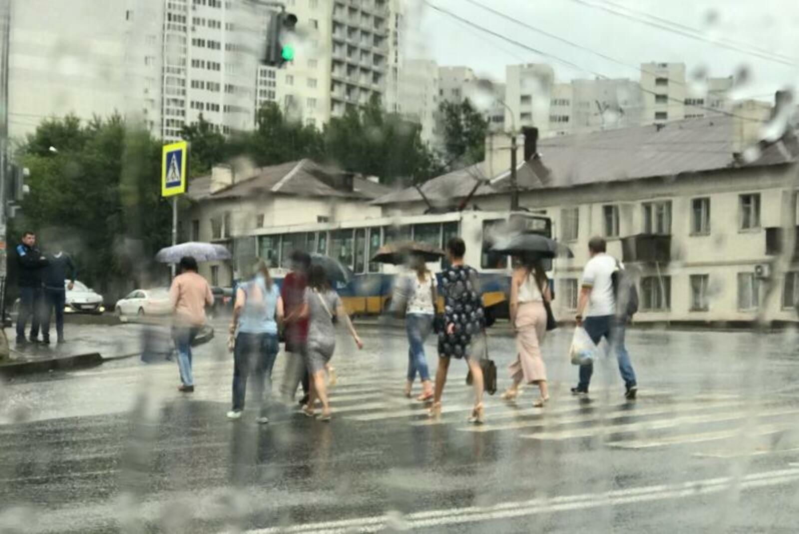 автор
