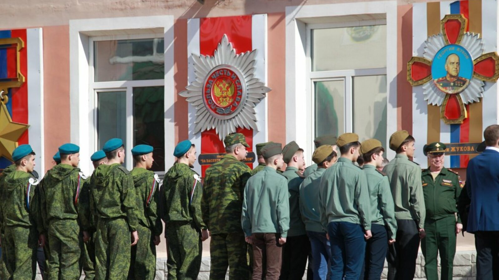 Олег Яровиков