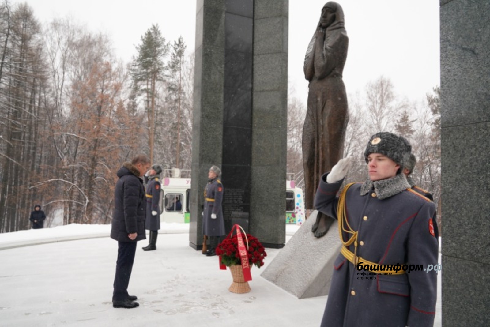 Олег Яровиков