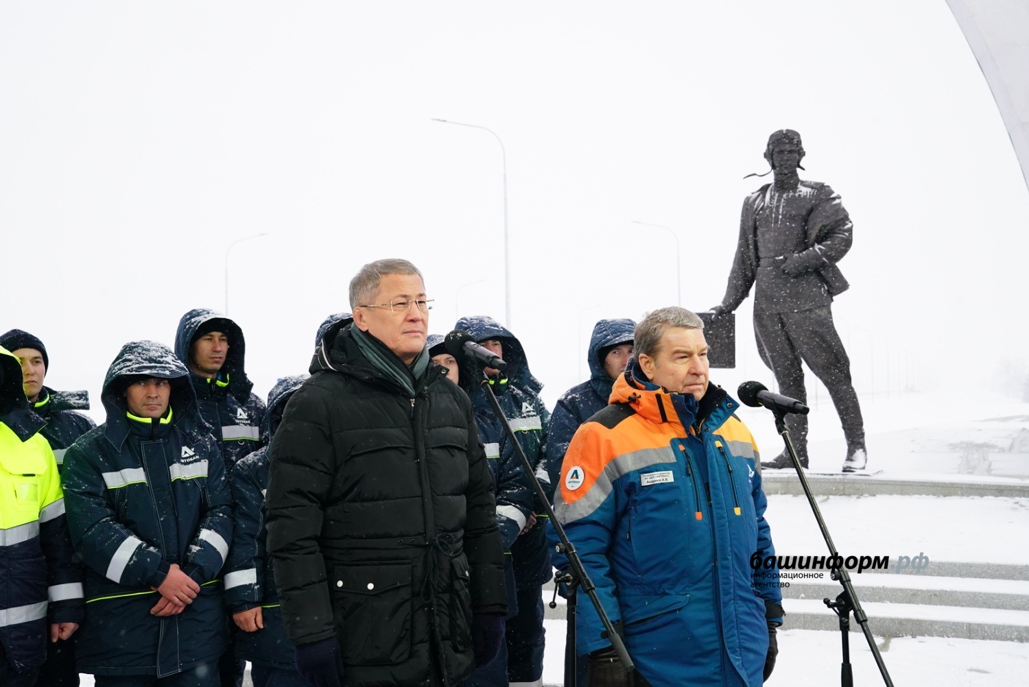 Олег Яровиков