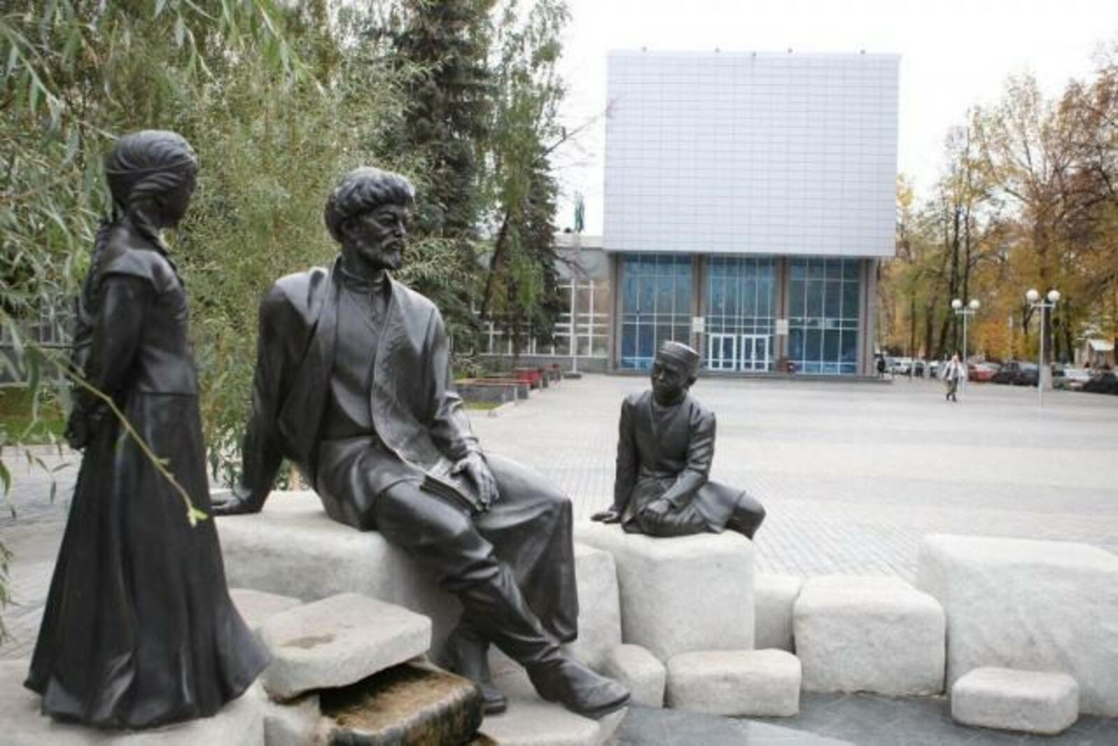 Олег Яровиков