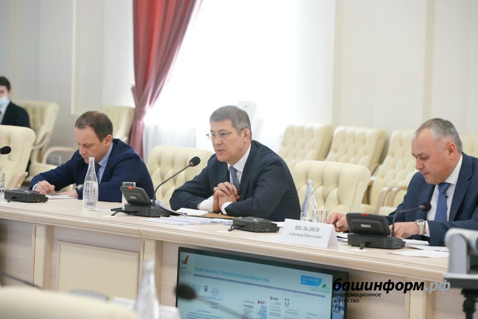 Олег Яровиков