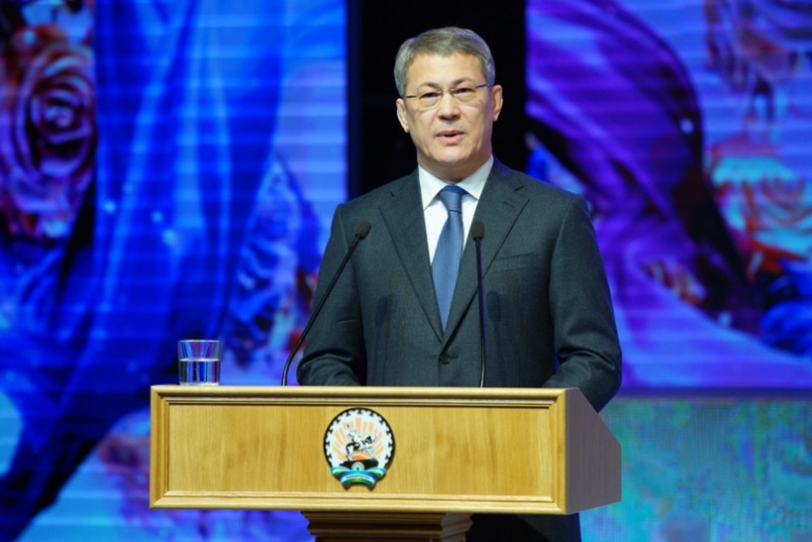 Олег Яровиков