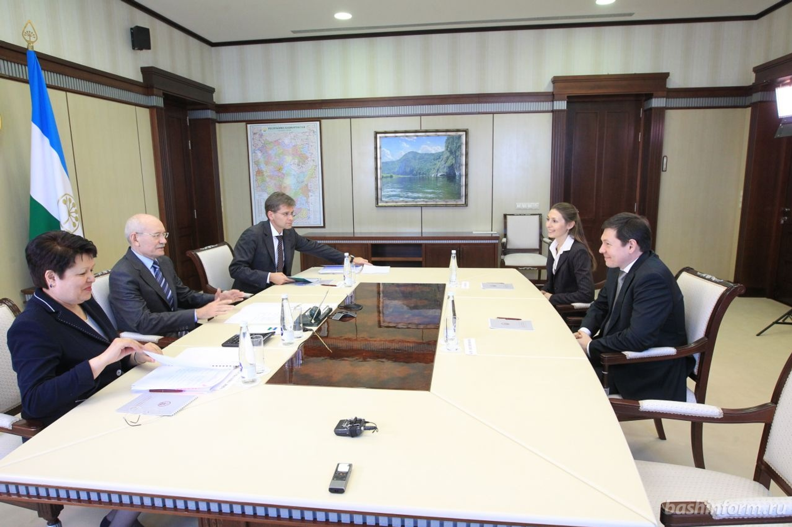 Олег Яровиков