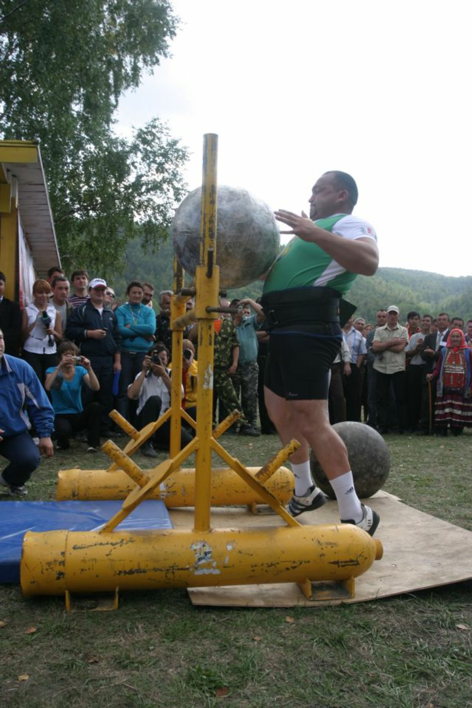 Олег Яровиков