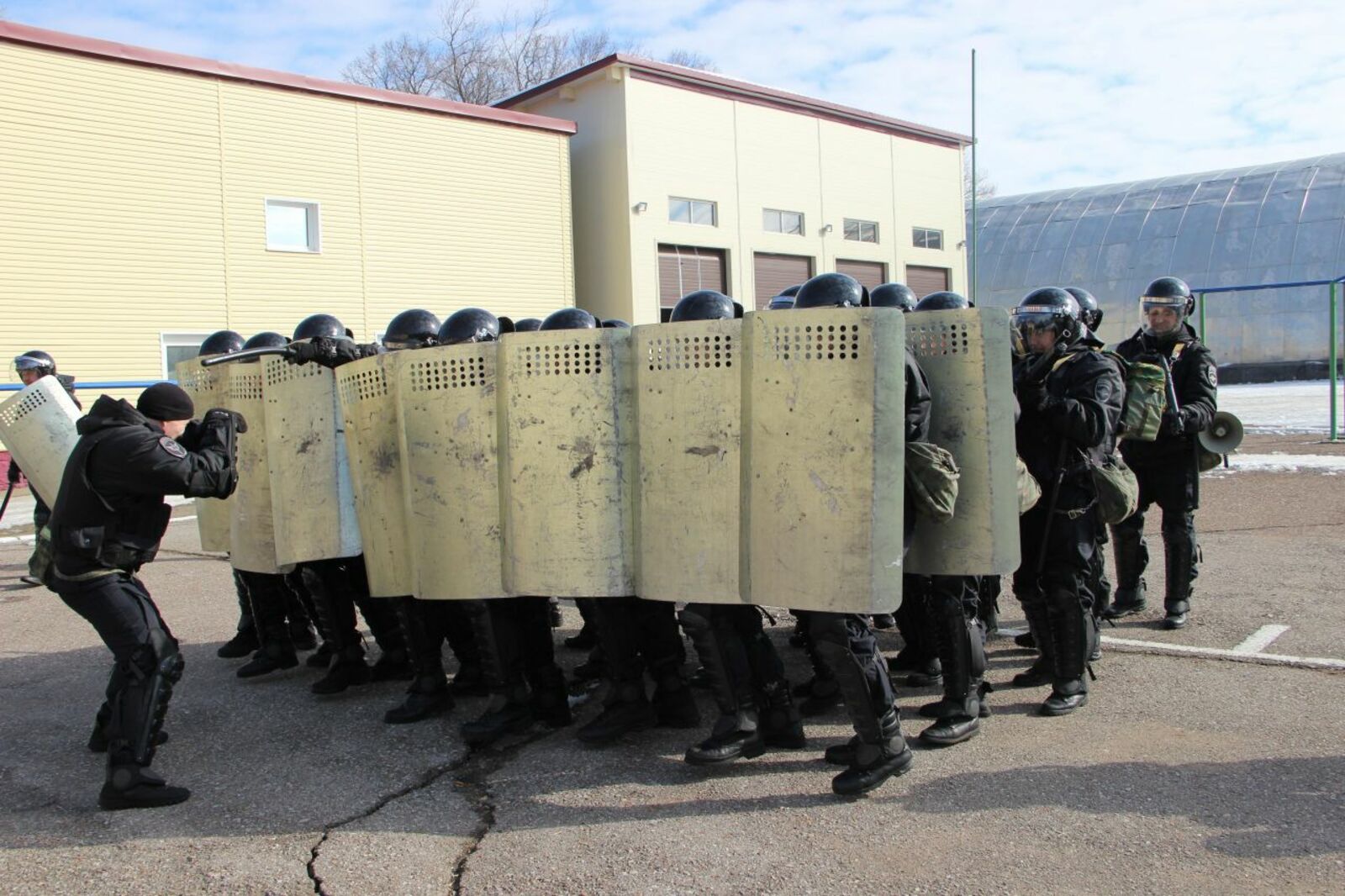 автор
