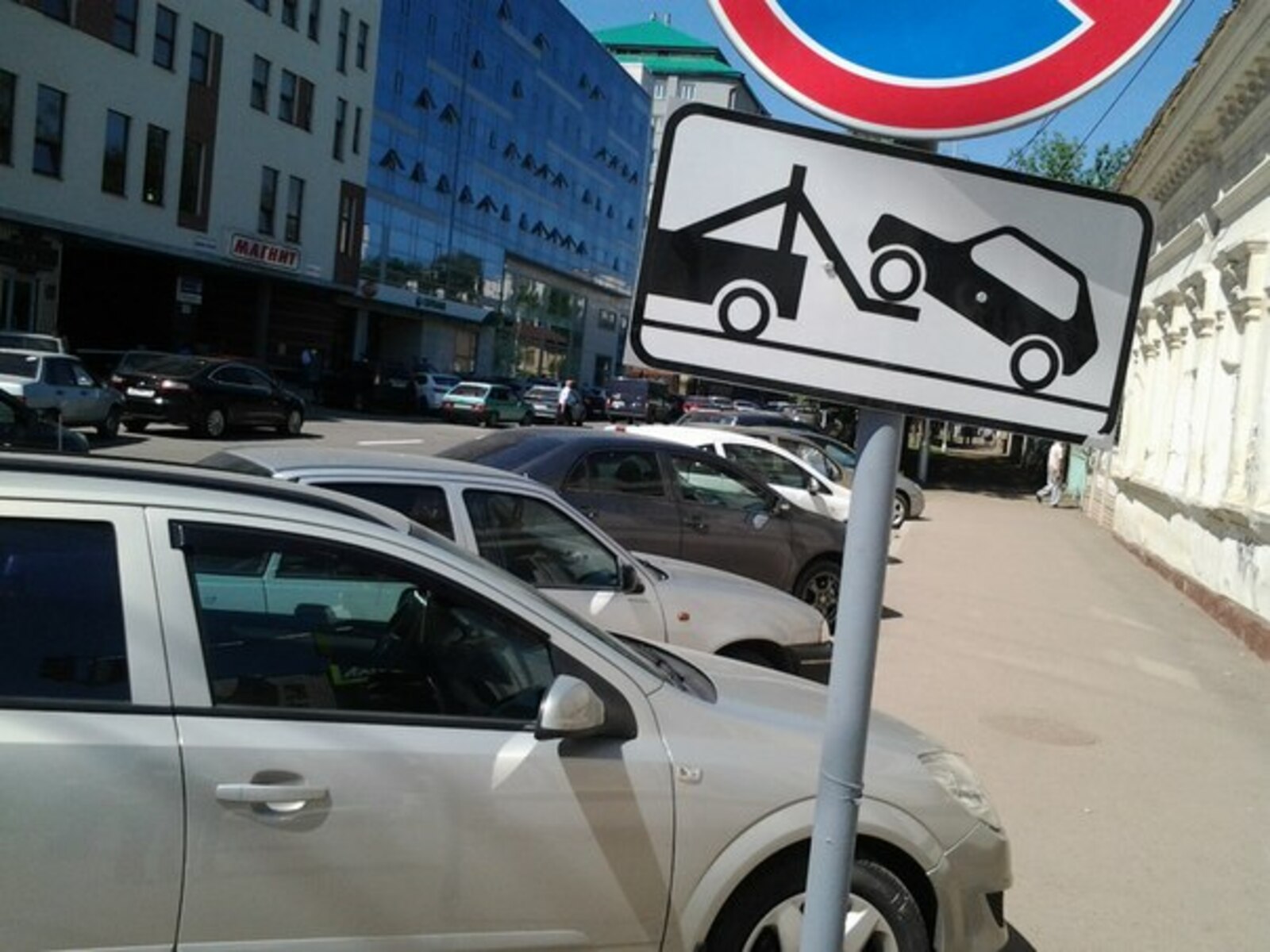 автора