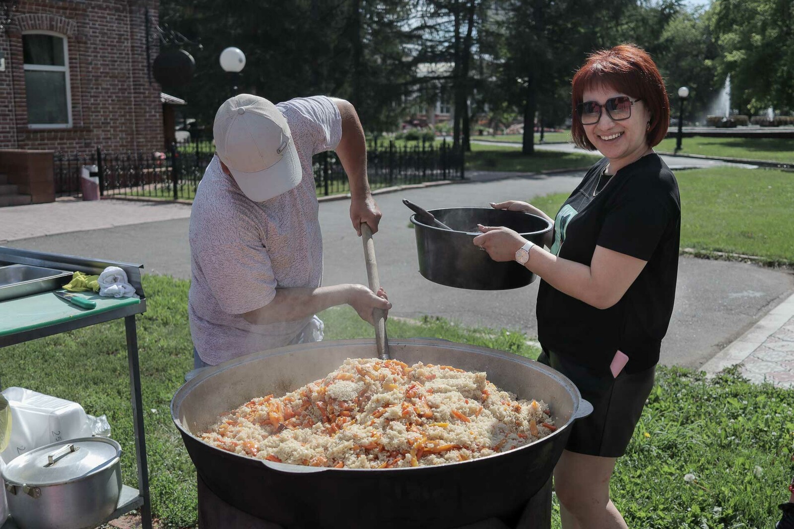 На Сабантуе в Казахстане гостей угощали десятиметровым балишем