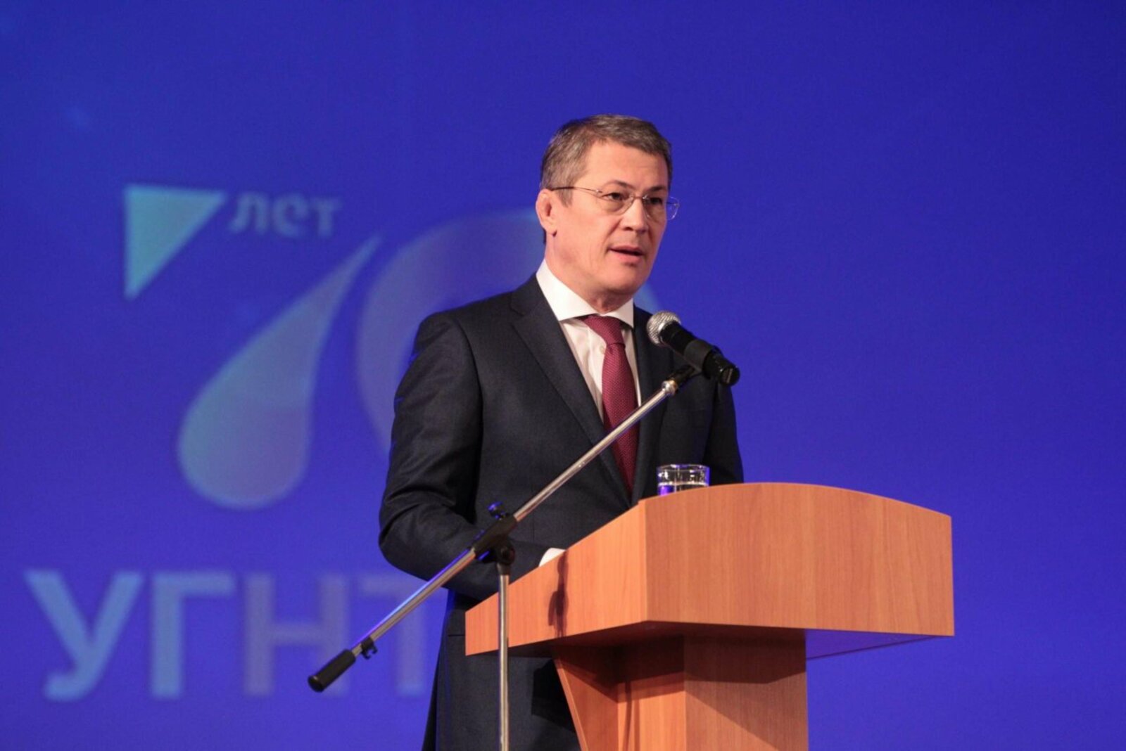 Олег Яровиков