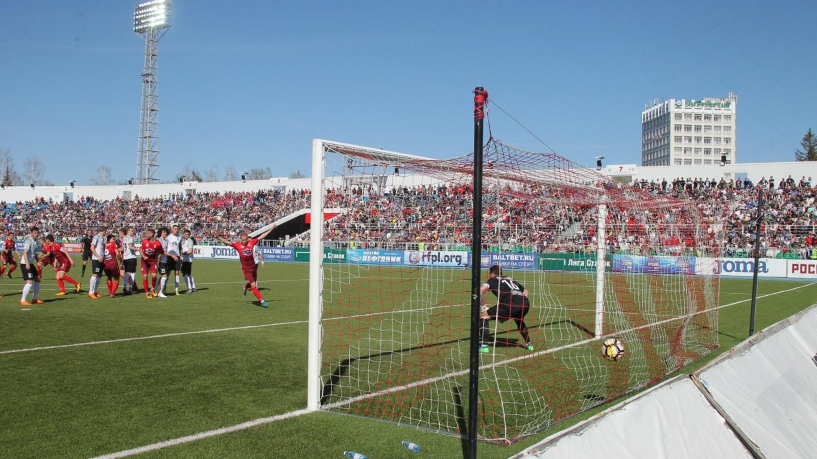 Олег Яровиков