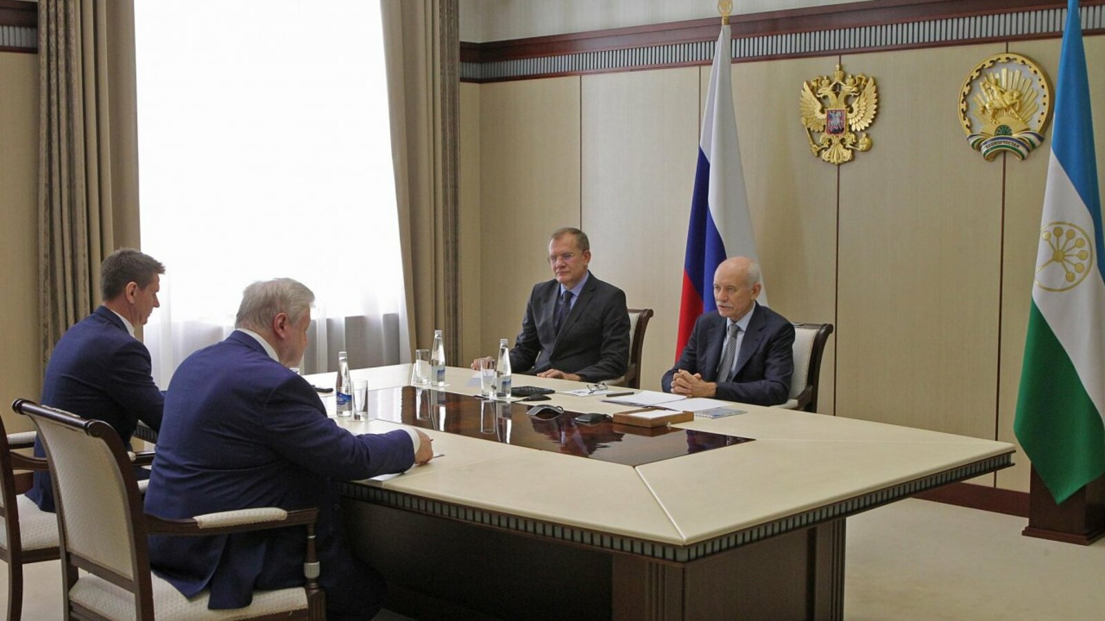 Олег Яровиков