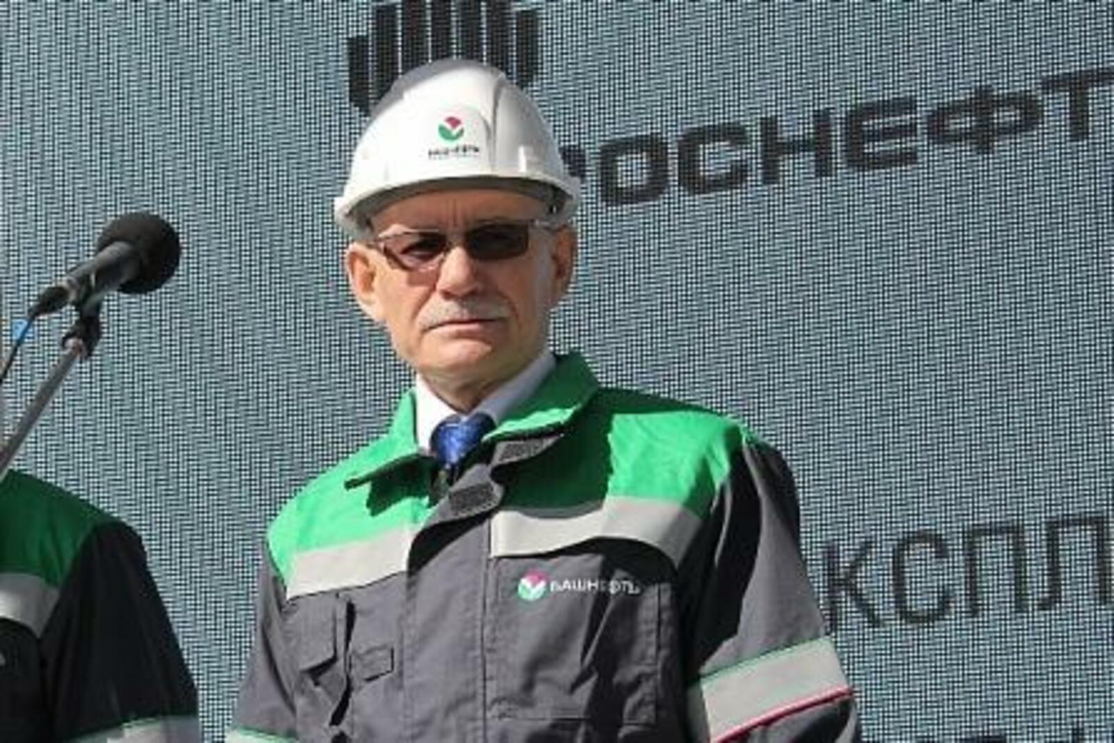Олег Яровиков