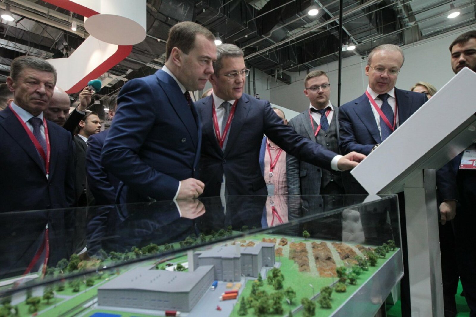 Олег Яровиков