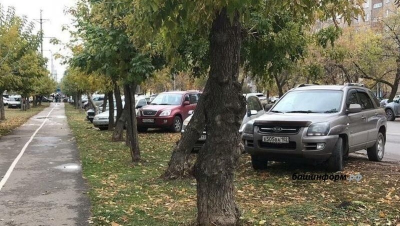 За парковку на газонах и тротуарах в Башкирии грозит штраф до 50 тысяч рублей