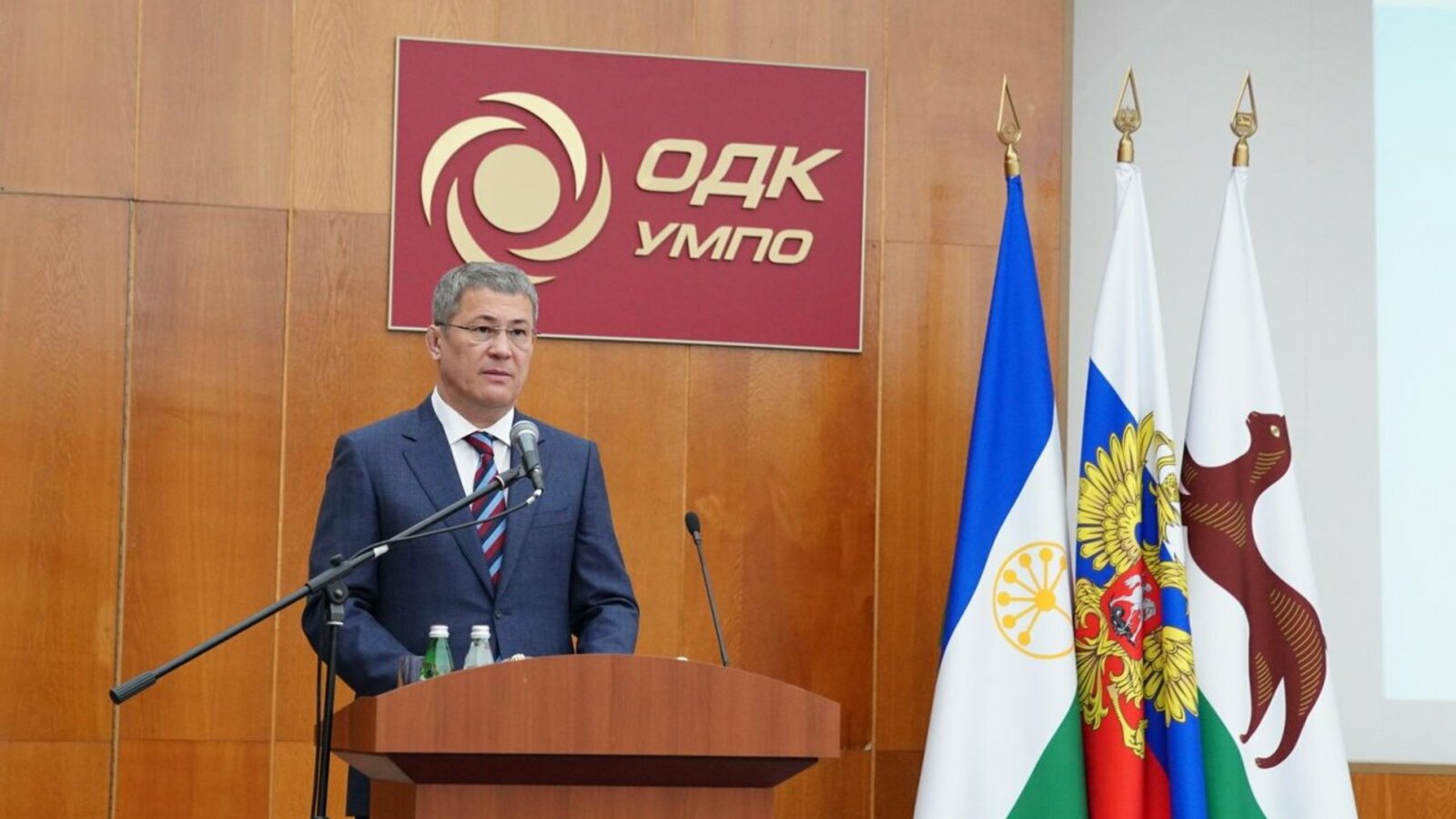 Олег Яровиков