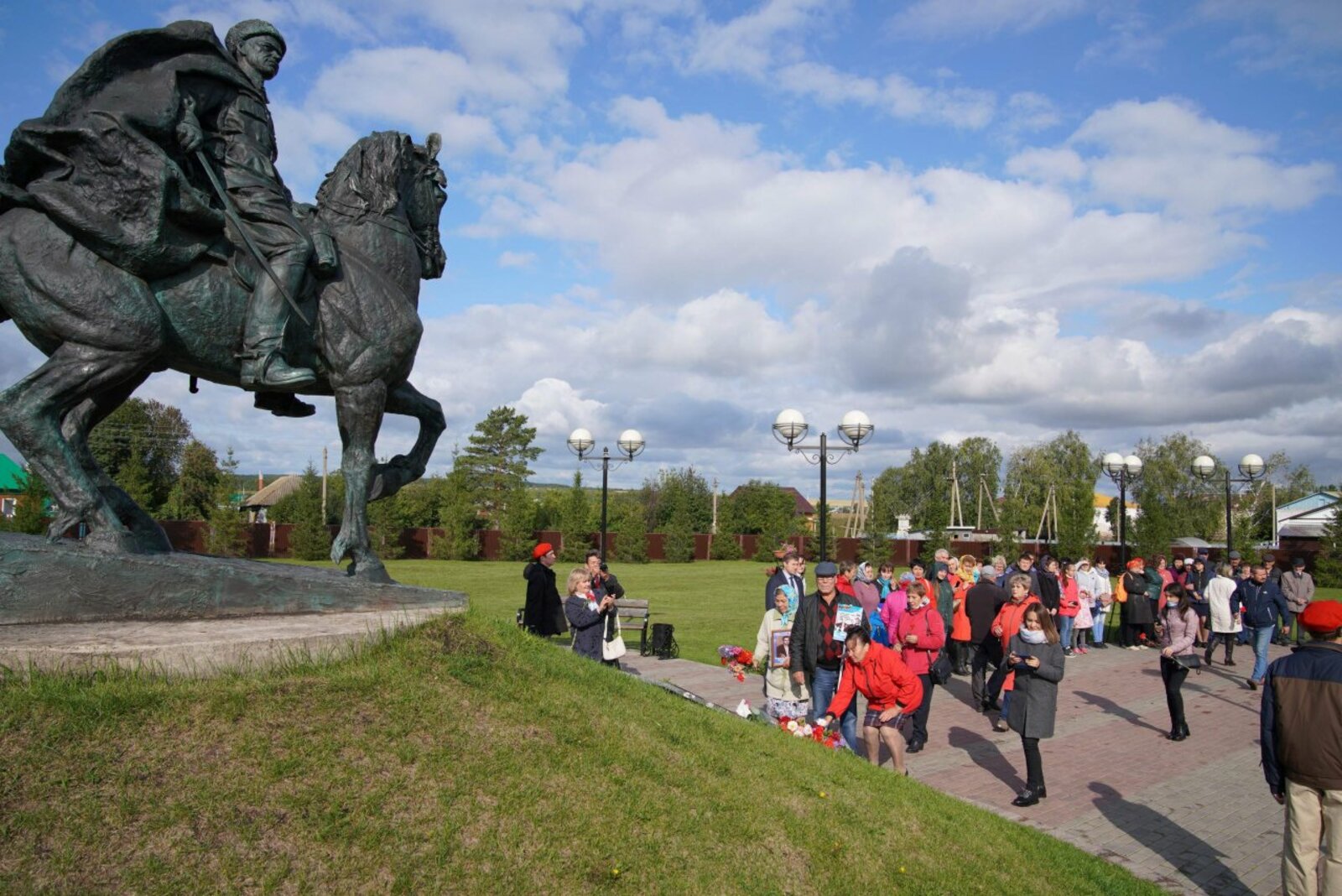 Олег Яровиков