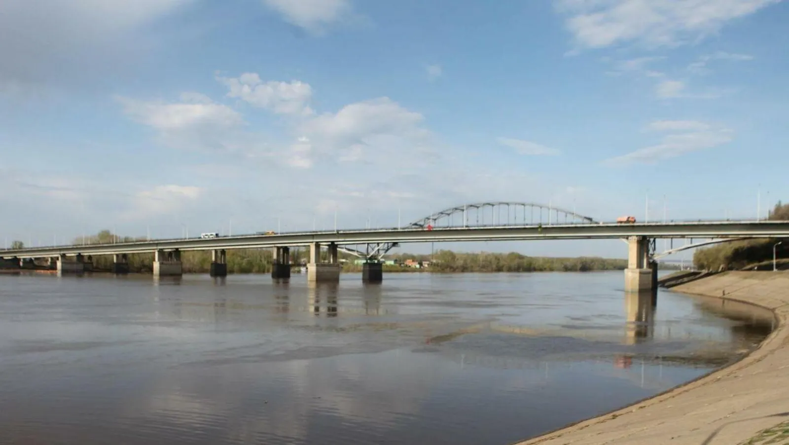 Олег Яровиков